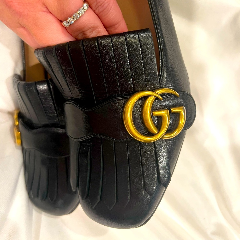 Gucci Marmont Mid Heel Pump black and gold 38 fit like 7.5